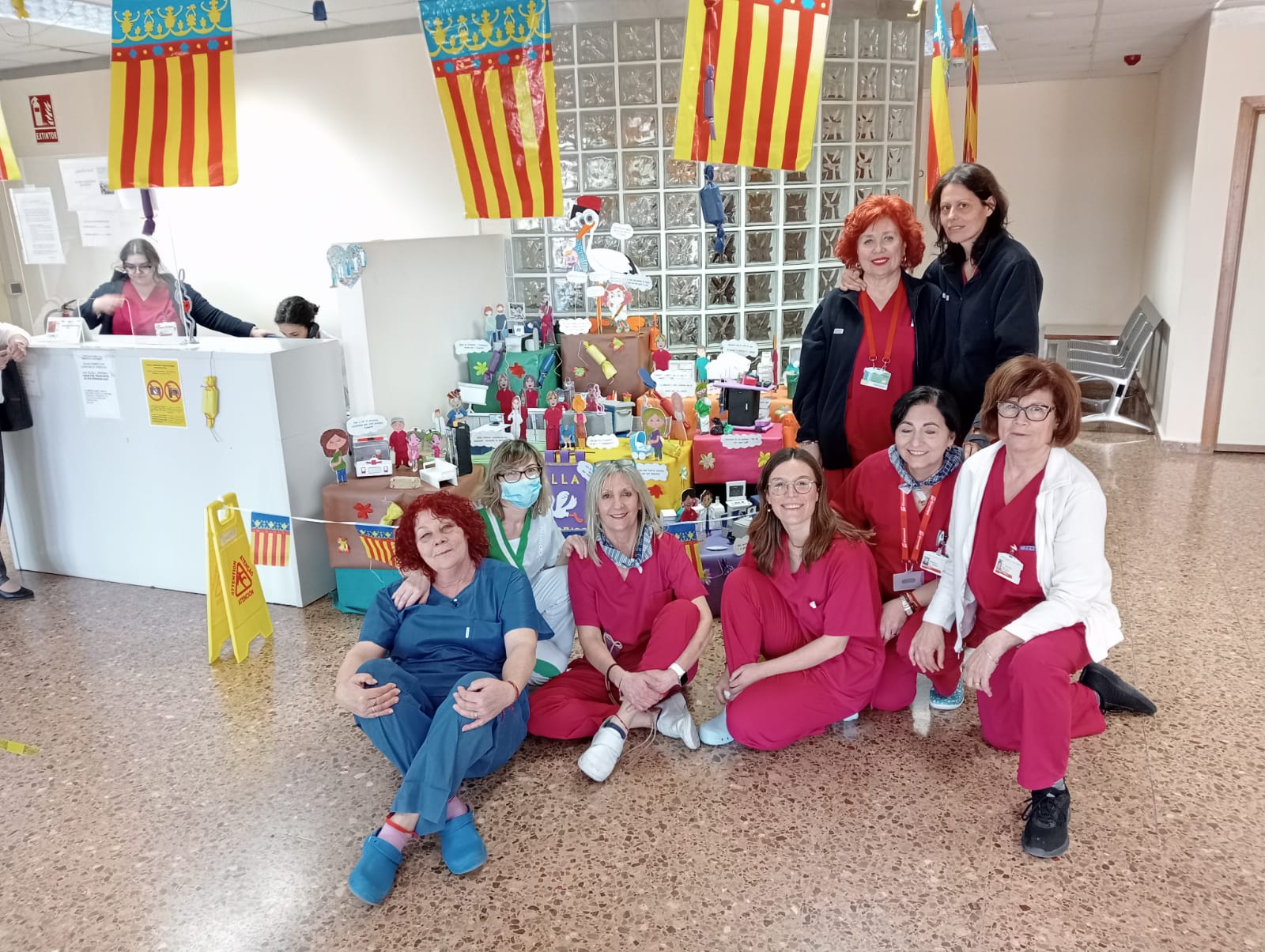El Hospital de Sagunto celebra las Fallas con la plantà de dos monumentos falleros El Hospital de Sagunto celebra las Fallas con la plantà de dos monumentos falleros
