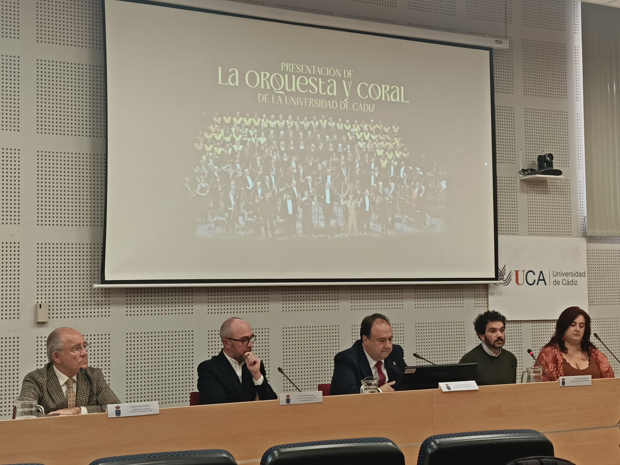 La nueva Orquesta y Coral de la UCA tendrá su puesta de largo el 23 de marzo en el Gran Teatro Falla La nueva Orquesta y Coral de la UCA tendrá su puesta de largo el 23 de marzo en el Gran Teatro Falla