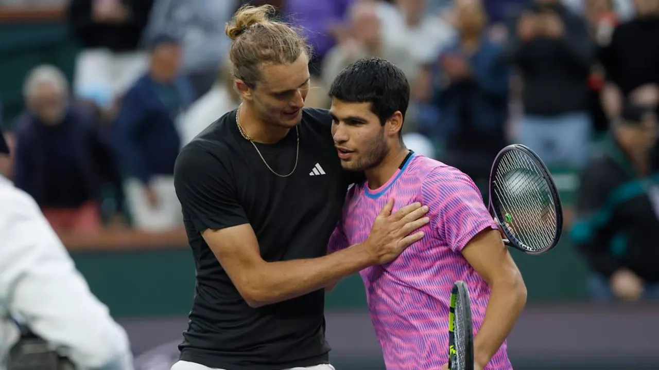 Alcaraz sobrevive a las abejas y fulmina a Zverev