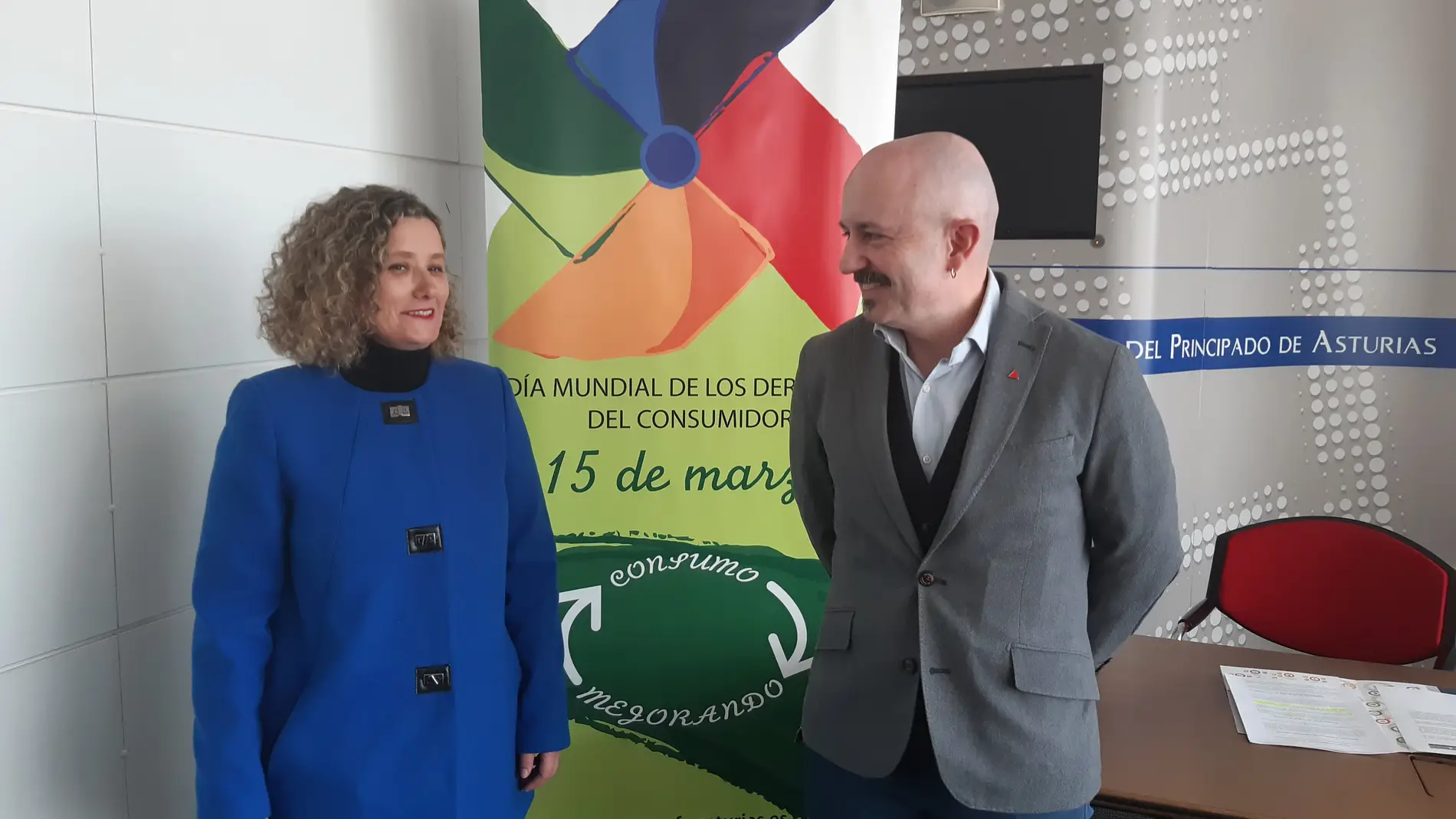 Isabel Ardura, jefa del Servicio de Consumo y Faustino Zapico, director general de Consumo del Principado