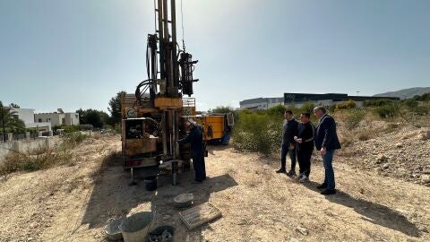 Estudio geotécnico de la parcela donde se construirá el tercer colegio de La Nucía Estudio geotécnico de la parcela donde se construirá el tercer colegio de La Nucía