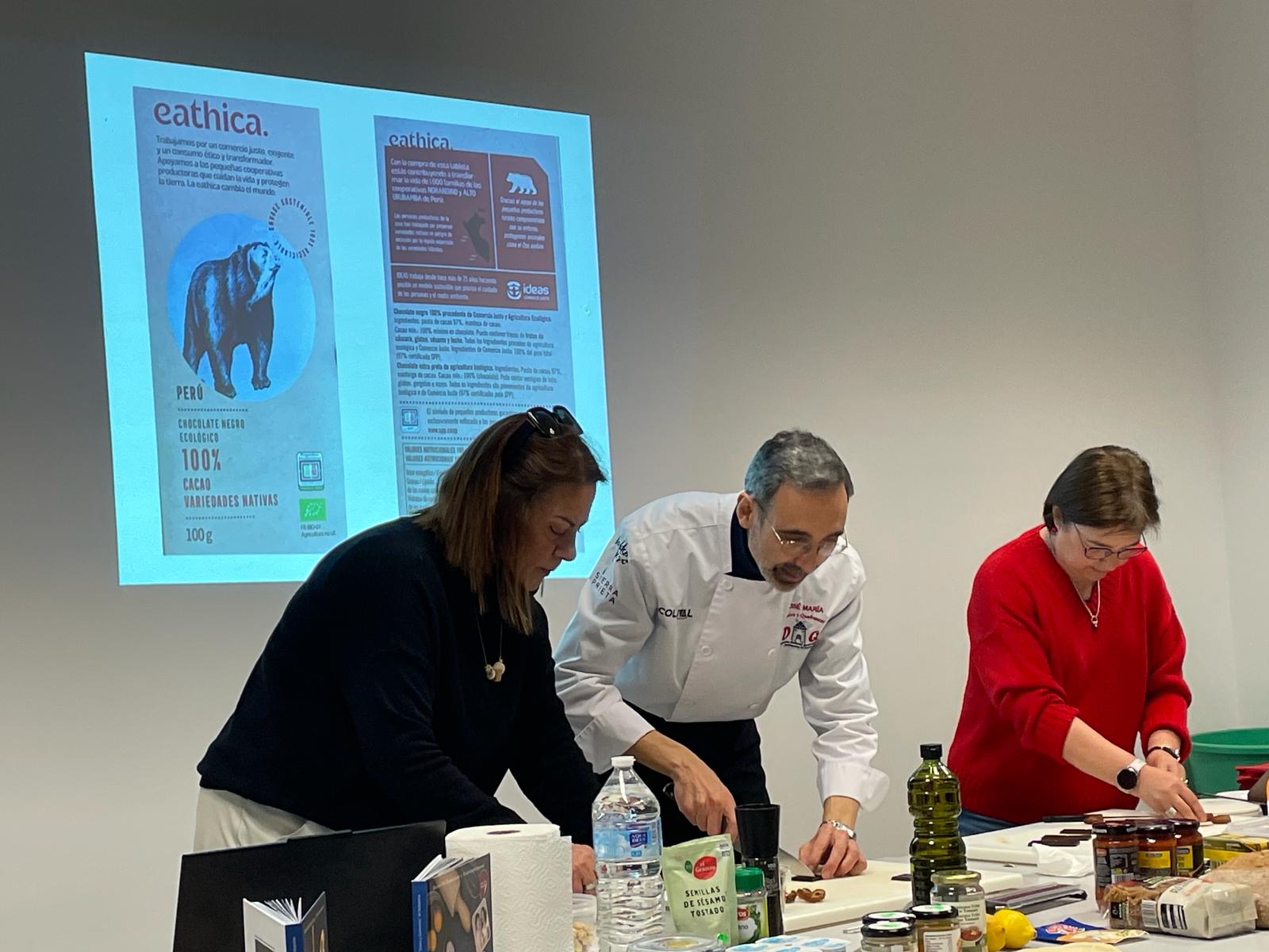 Duelos y Quebrantos de Valdepeñas imparte talleres de cocina saludable en ocho pueblos de la comarca Duelos y Quebrantos de Valdepeñas imparte talleres de cocina saludable en ocho pueblos de la comarca