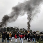 Una imatge de les protestes a primera hora d'aquest matí de divendres Una imatge de les protestes a primera hora d'aquest matí de divendres