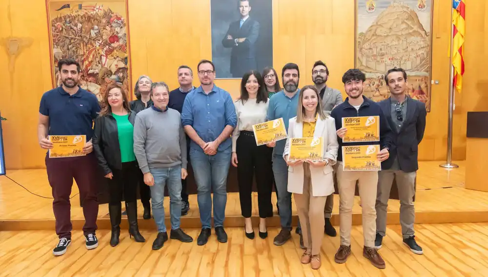 Ganadores del Concurso de emprendedores de Benidorm con la edil y miembros del jurado
