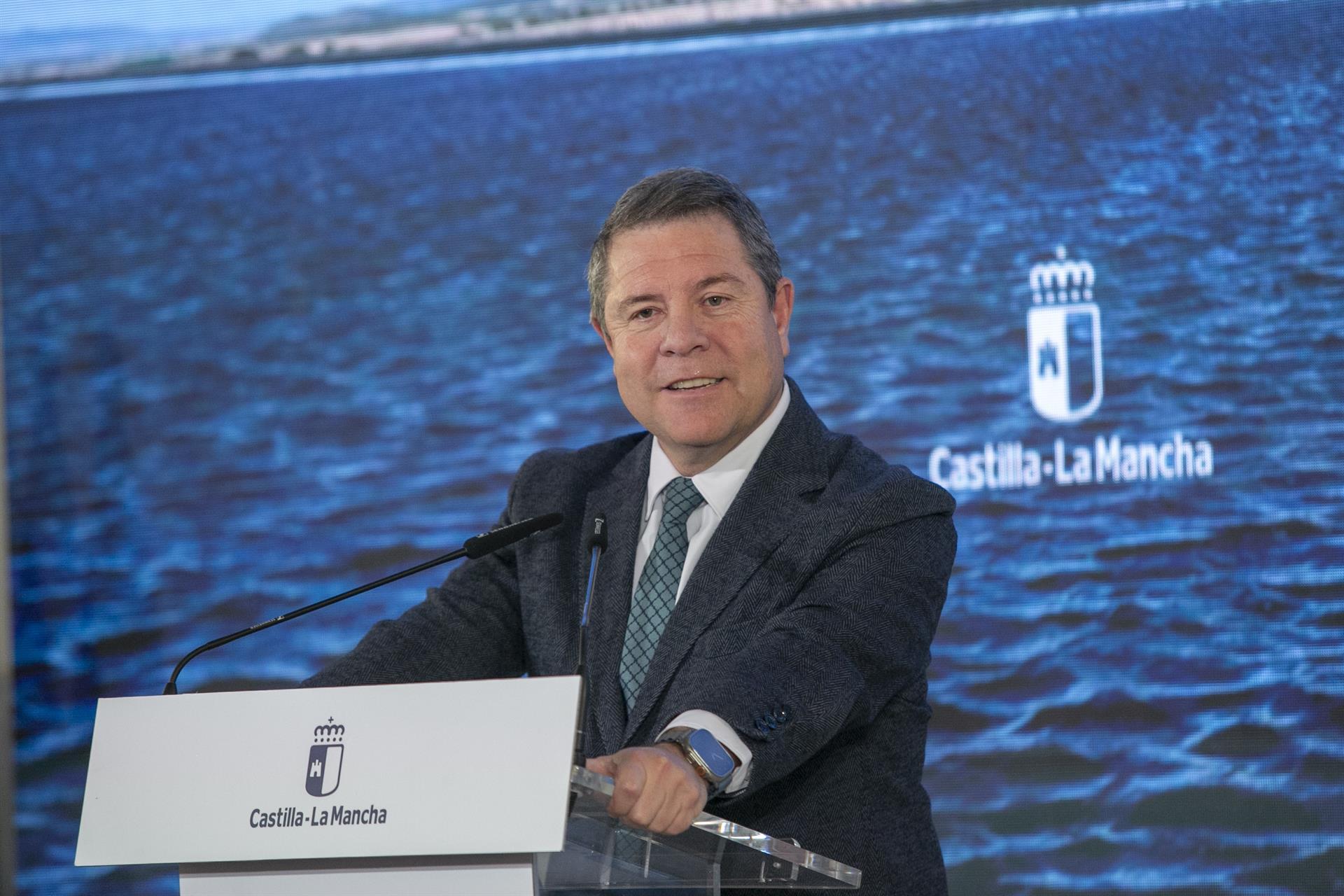García-Page: "No veo gato encerrado ni estrategia, sólo una reacción humana" García-Page: "No veo gato encerrado ni estrategia, sólo una reacción humana"