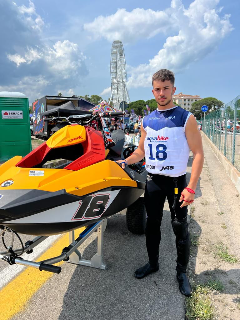 Álex Prats: "He conseguido ser campeón del mundo de motonáutica sin tener ningún patrocinador" Álex Prats: "He conseguido ser campeón del mundo de motonáutica sin tener ningún patrocinador"