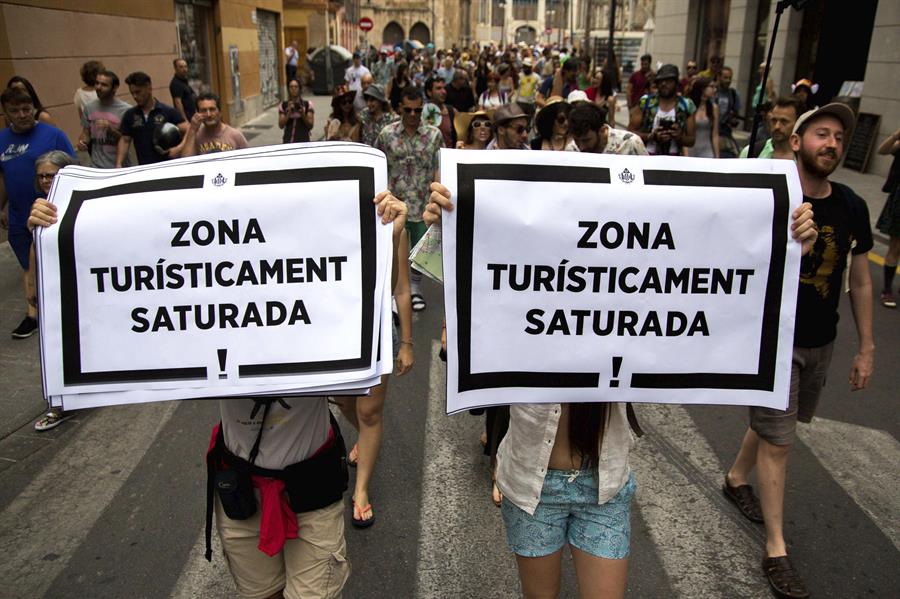 La Generalitat pide una regulación de viviendas turísticas lo más unificada posible La Generalitat pide una regulación de viviendas turísticas lo más unificada posible