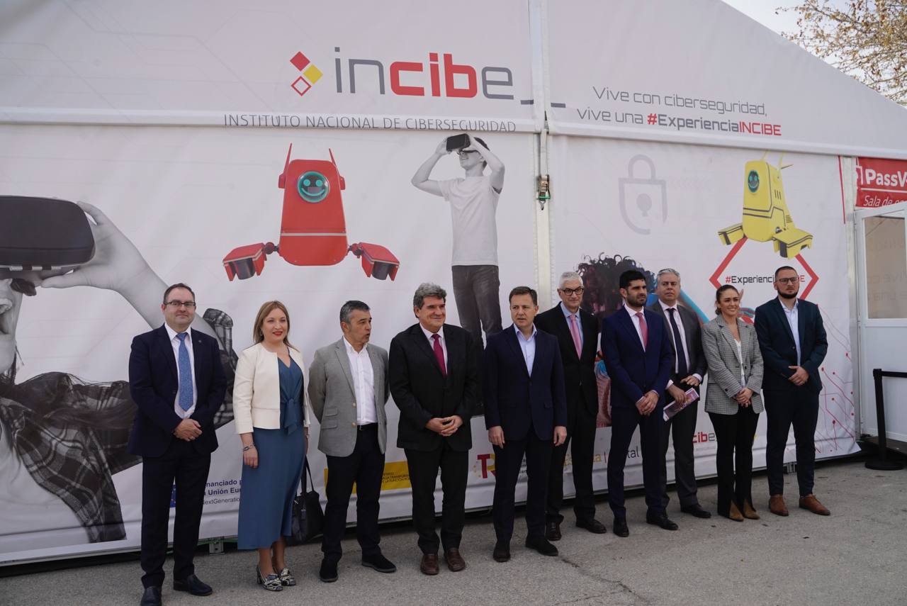 El ministro Escrivá destaca en Albacete la importancia de la ciberseguridad con proyectos como Experiencia Incibe y CyberCamp El ministro Escrivá destaca en Albacete la importancia de la ciberseguridad con proyectos como Experiencia Incibe y CyberCamp