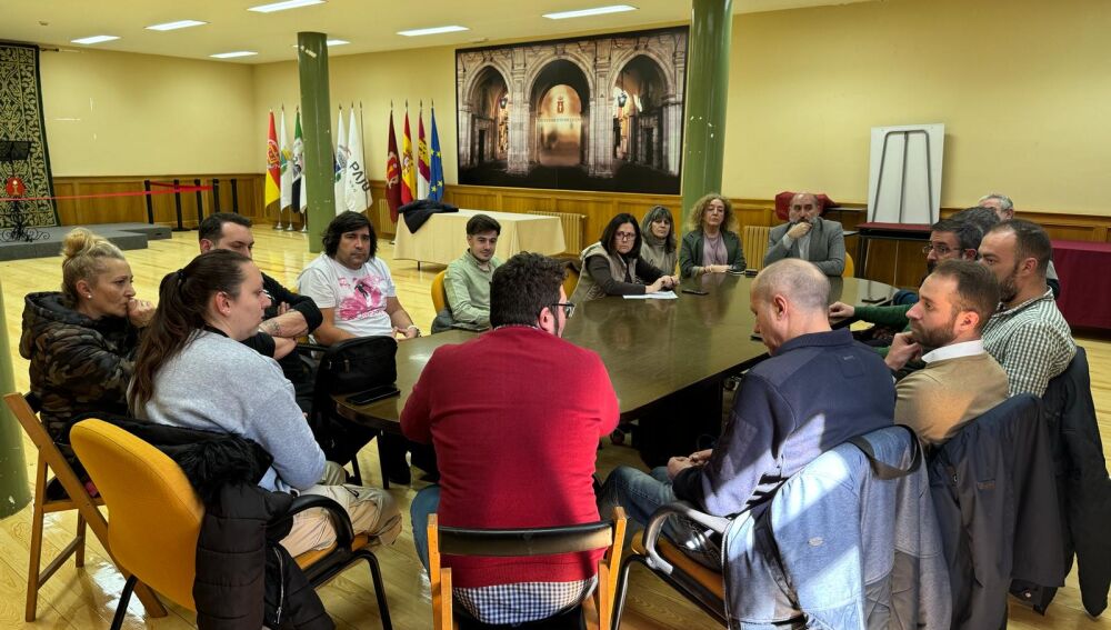 En el encuentro han participado los concejales de Urbanismo, Turismo,y Festejos