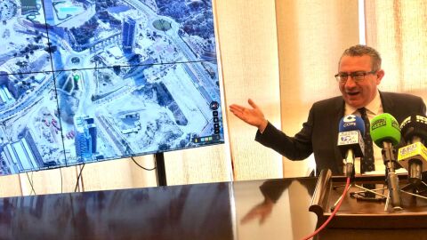 El alcalde de Benidorm muestra la parcela donde irán las nuevas viviendas protegidas El alcalde de Benidorm muestra la parcela donde irán las nuevas viviendas protegidas