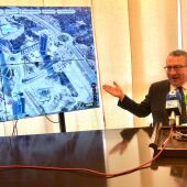 El alcalde de Benidorm muestra la parcela donde irán las nuevas viviendas protegidas 