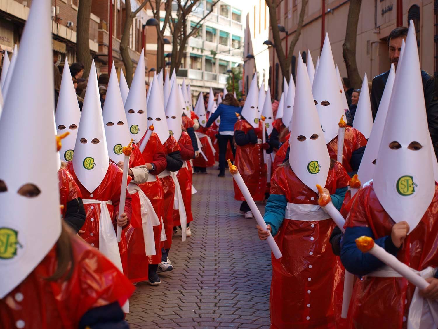 Los alumnos del Colegio San José vuelven a procesionar por Ciudad Real Los alumnos del Colegio San José vuelven a procesionar por Ciudad Real