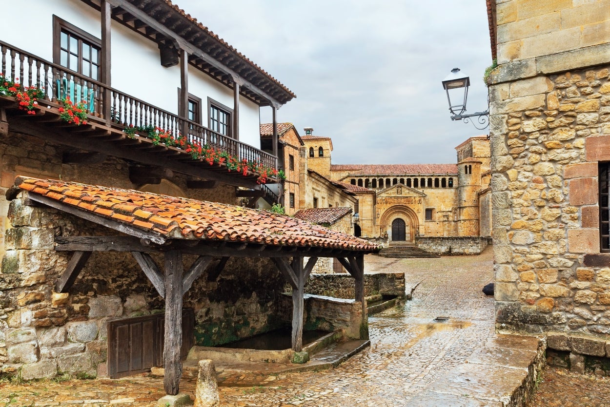 Santillana del Mar se convierte en zona de gran influencia turística Santillana del Mar se convierte en zona de gran influencia turística
