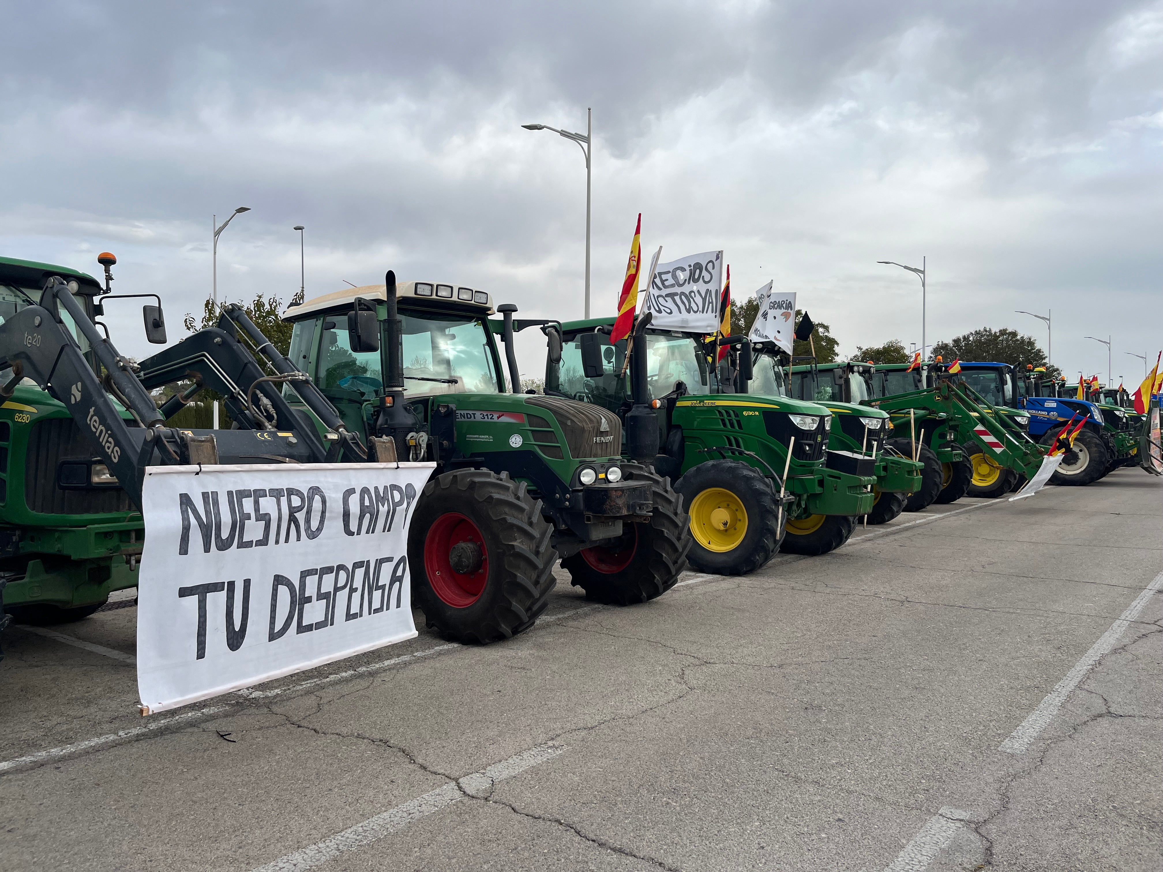 Las calles de Albacete se vuelven a llenar de tractores y agricultores y ganaderos Las calles de Albacete se vuelven a llenar de tractores y agricultores y ganaderos