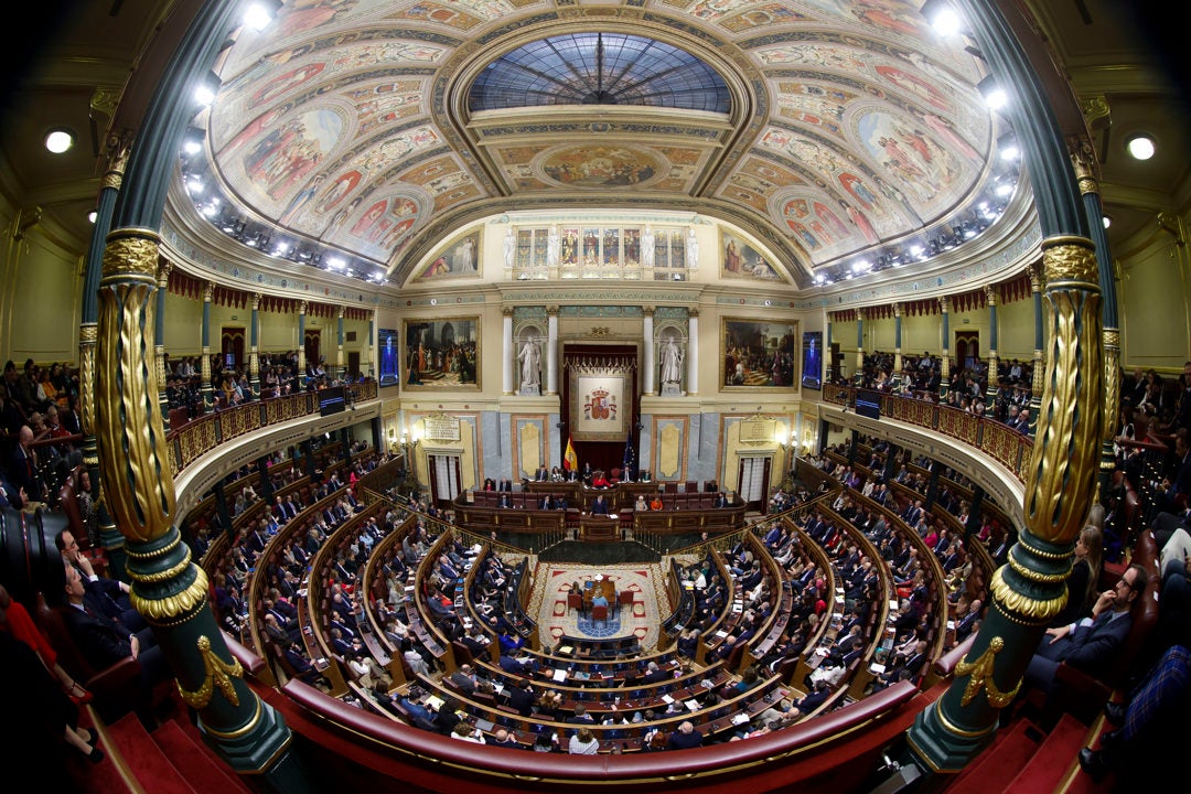 El Congreso cierra por vacaciones con 50 leyes en tramitación, la mitad 'congeladas' durante meses El Congreso cierra por vacaciones con 50 leyes en tramitación, la mitad 'congeladas' durante meses