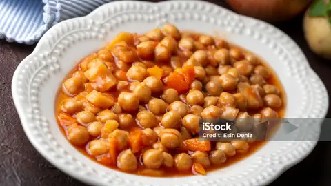 Tony Pérez nos habla de la cocina de vigilia y de próximos eventos gastronómicos en la Vega Baja Tony Pérez nos habla de la cocina de vigilia y de próximos eventos gastronómicos en la Vega Baja