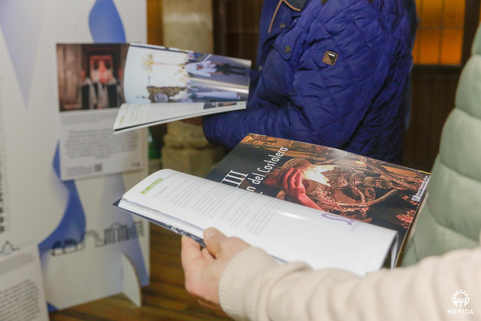 Las hermandades de las Lágrimas y del Calvario procesionan este Martes Santos por las calles de Mérida Las hermandades de las Lágrimas y del Calvario procesionan este Martes Santos por las calles de Mérida