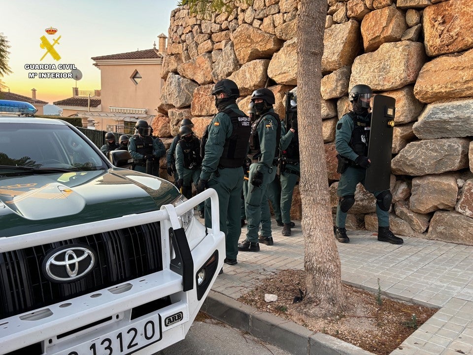 La Guardia Civil desmantela en Polop una plantación indoor de marihuana La Guardia Civil desmantela en Polop una plantación indoor de marihuana