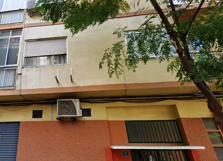 Logran paralizar en Alicante el desahucio de una mujer con dos hijos, uno de ellos con una discapacidad Logran paralizar en Alicante el desahucio de una mujer con dos hijos, uno de ellos con una discapacidad