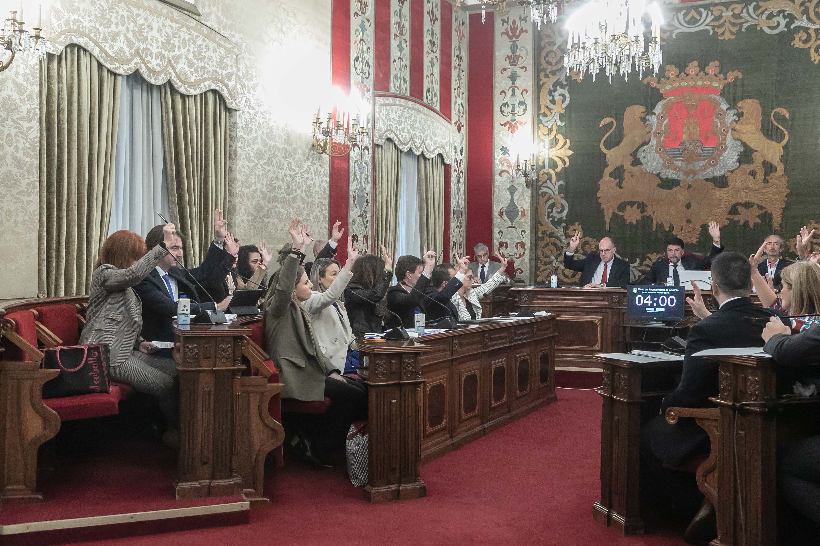 La "discriminación" de Alicante por parte del Gobierno Central se debatirá en Pleno La "discriminación" de Alicante por parte del Gobierno Central se debatirá en Pleno