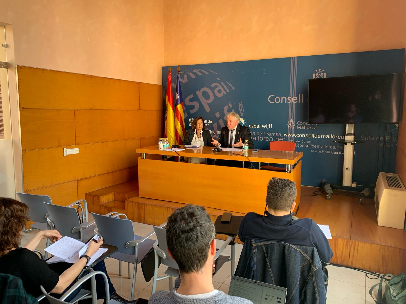 El Consell de Mallorca reduce de 800 a 300 los expedientes de sanción contra el alquiler turístico ilegal El Consell de Mallorca reduce de 800 a 300 los expedientes de sanción contra el alquiler turístico ilegal