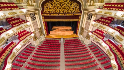 El actual teatro García Barbón de Vigo cumple 40 años