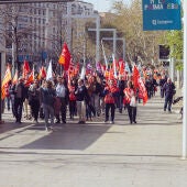 Trabajadores de la banca durante la protesta en Zaragoza
