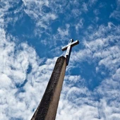Els joves s'allunyen de la religió Els joves s'allunyen de la religió