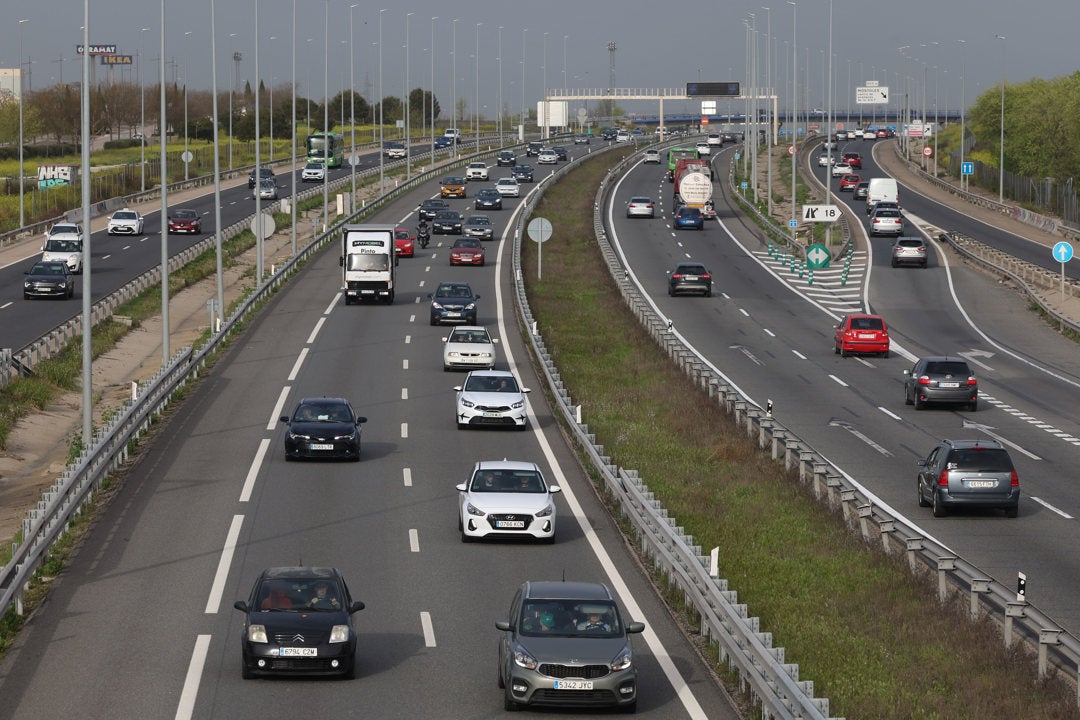 Operación salida de Semana Santa: retenciones en las salidas de Madrid y entradas de Valencia y Andalucía Operación salida de Semana Santa: retenciones en las salidas de Madrid y entradas de Valencia y Andalucía