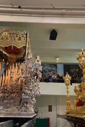Estudiantes en este Lunes Santo