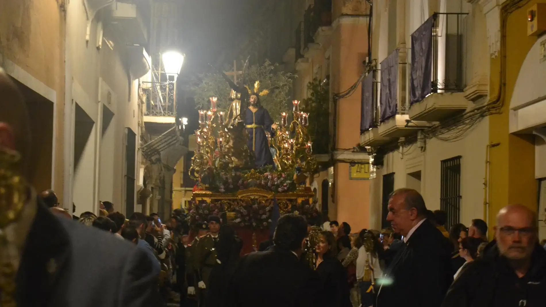 La 'Oración en el huerto' procesiona este Lunes Santo en Badajoz con unos 250 nazarenos y unos 75 costaleros
