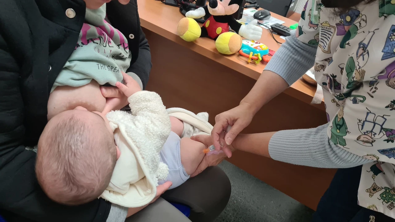 Se notifica la muerte de un bebe por tosferina, hijo de una madre no vacunada