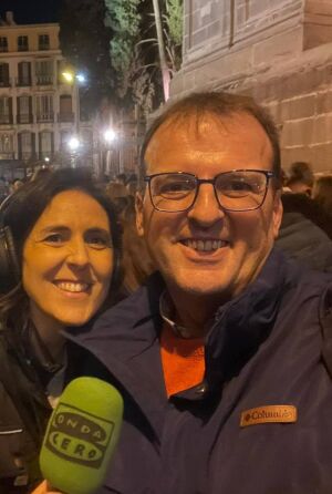 Gabi Ramos con Al Hombro