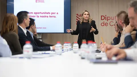 La Diputación exige al Gobierno soluciones “urgentes” para proteger el litoral de la provincia La Diputación exige al Gobierno soluciones “urgentes” para proteger el litoral de la provincia