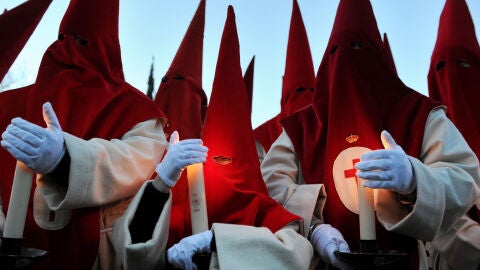 Penitentes de la Cofrad&iacute;a del Silencio en la Semana Santa de Zamora en 2010