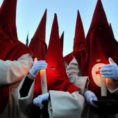 Penitentes de la Cofradía del Silencio en la Semana Santa de Zamora en 2010