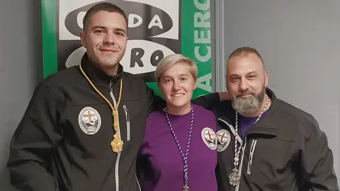 La Cofradía del Cristo de la Esperanza y el Trabajo de Alcalá de Henares presenta sus novedades para la Semana Santa alcalaína 2024 Óscar Rivera, Jessica Almazán y Alejandro Macías, miembros de la Cofradía del Cristo de la Esperanza y el Trabajo de Alcalá de Henares