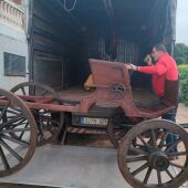 El Museo Etnográfico de Olivenza recibe un carro fúnebre de principios del siglo XX tras su restauración