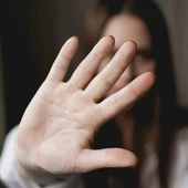 Imagen de archivo de una campaña de formación contra el acoso sexual. Imagen de archivo de una campaña de formación contra el acoso sexual.