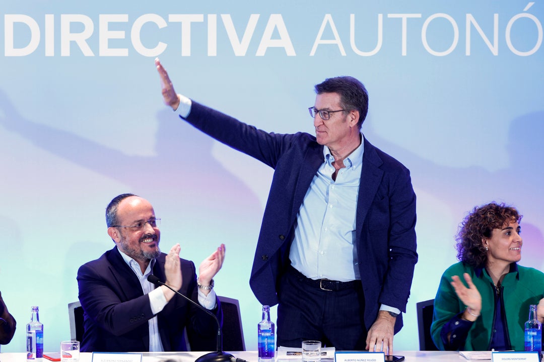 Encuestas: El PP afianza su liderazgo y superaría al PSOE en cinco puntos de celebrarse elecciones Encuestas: El PP afianza su liderazgo y superaría al PSOE en cinco puntos de celebrarse elecciones