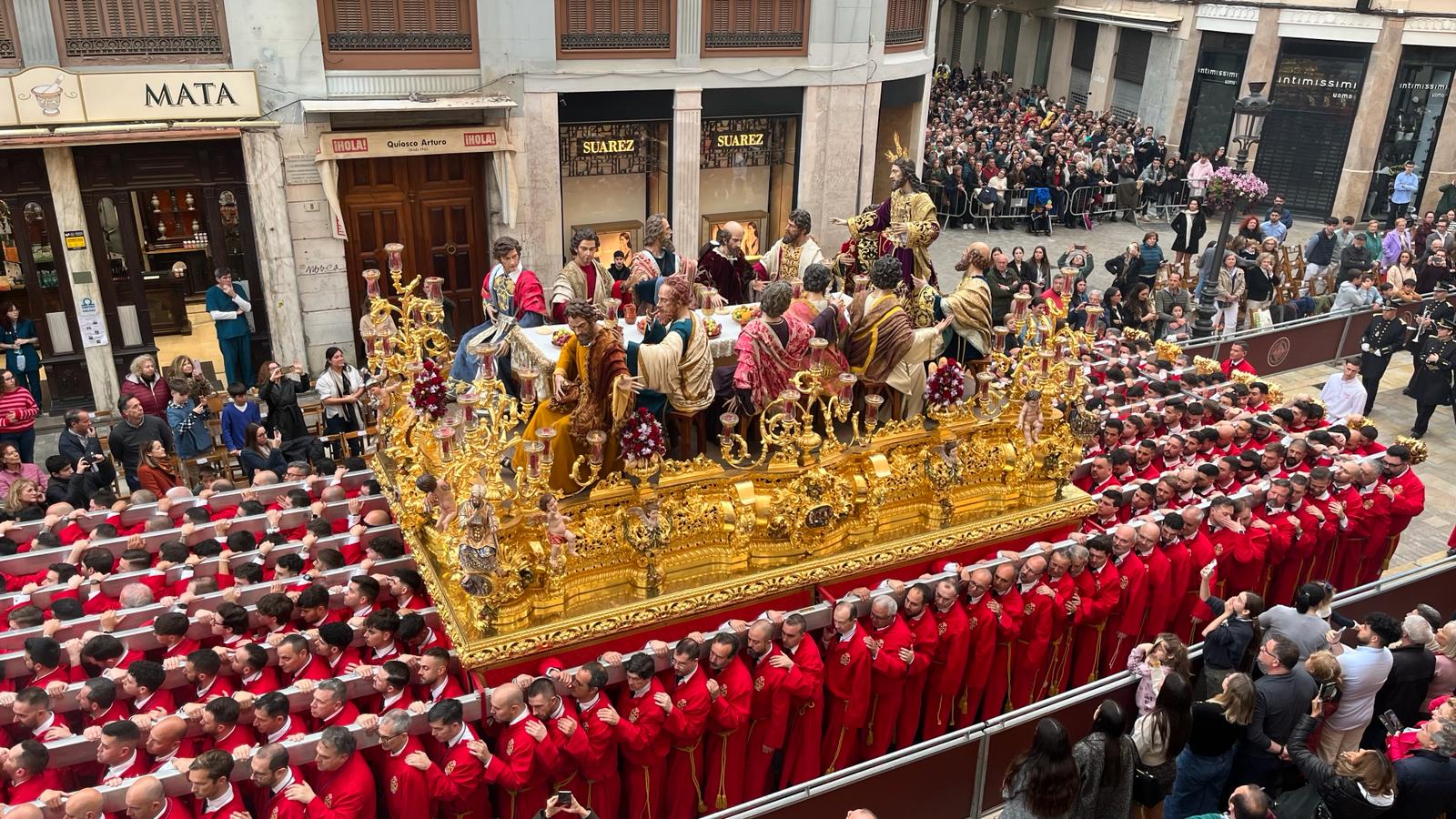 La lluvia amenaza el Viacrucis de la Agrupación de Cofradías La lluvia amenaza el Viacrucis de la Agrupación de Cofradías