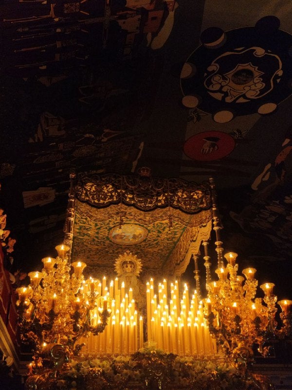 Así ha sonado la salida de la Esperanza Así ha sonado la salida de la Esperanza