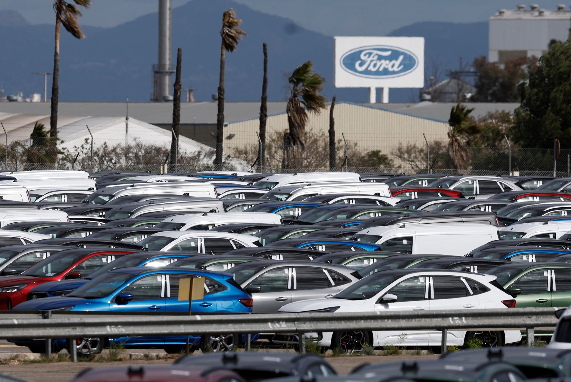 Ford Almussafes fabricará un nuevo vehículo que "mantendrá suficiente carga de trabajo" Ford Almussafes fabricará un nuevo vehículo que "mantendrá suficiente carga de trabajo"