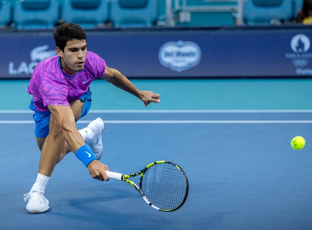 Dimitrov fulmina a Alcaraz en los cuartos de Miami Dimitrov fulmina a Alcaraz en los cuartos de Miami
