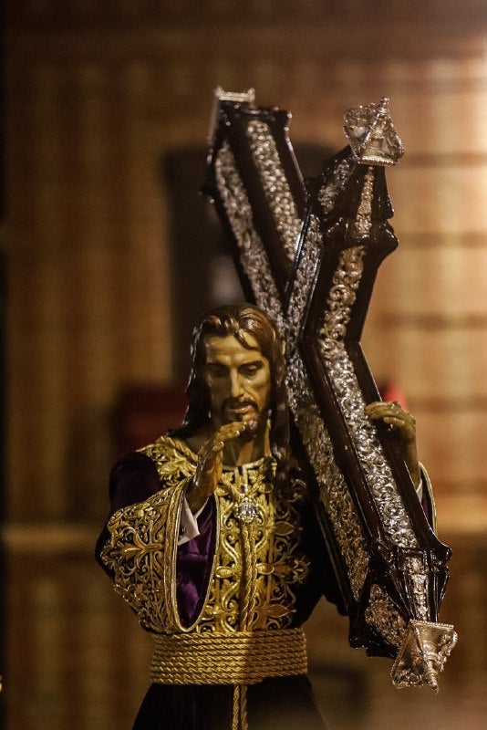 El Nazareno del Paso bendice al pueblo malagueño desde la Tribuna Principal El Nazareno del Paso bendice al pueblo malagueño desde la Tribuna Principal