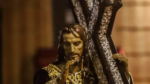 El Nazareno del Paso bendice al pueblo malagueño El Nazareno del Paso bendice al pueblo malagueño