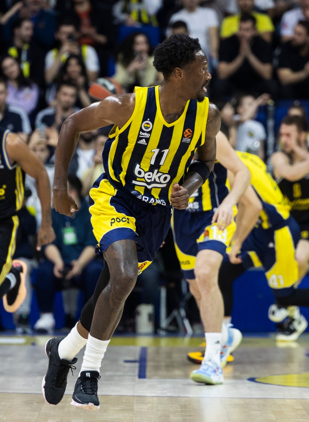 Nigel Hayes-Davis bate el récord de anotación de Euroliga con 50 puntos Nigel Hayes-Davis bate el récord de anotación de Euroliga con 50 puntos