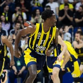 Nigel Hayes-Davis bate el récord de anotación de Euroliga con 50 puntos Nigel Hayes-Davis bate el récord de anotación de Euroliga con 50 puntos