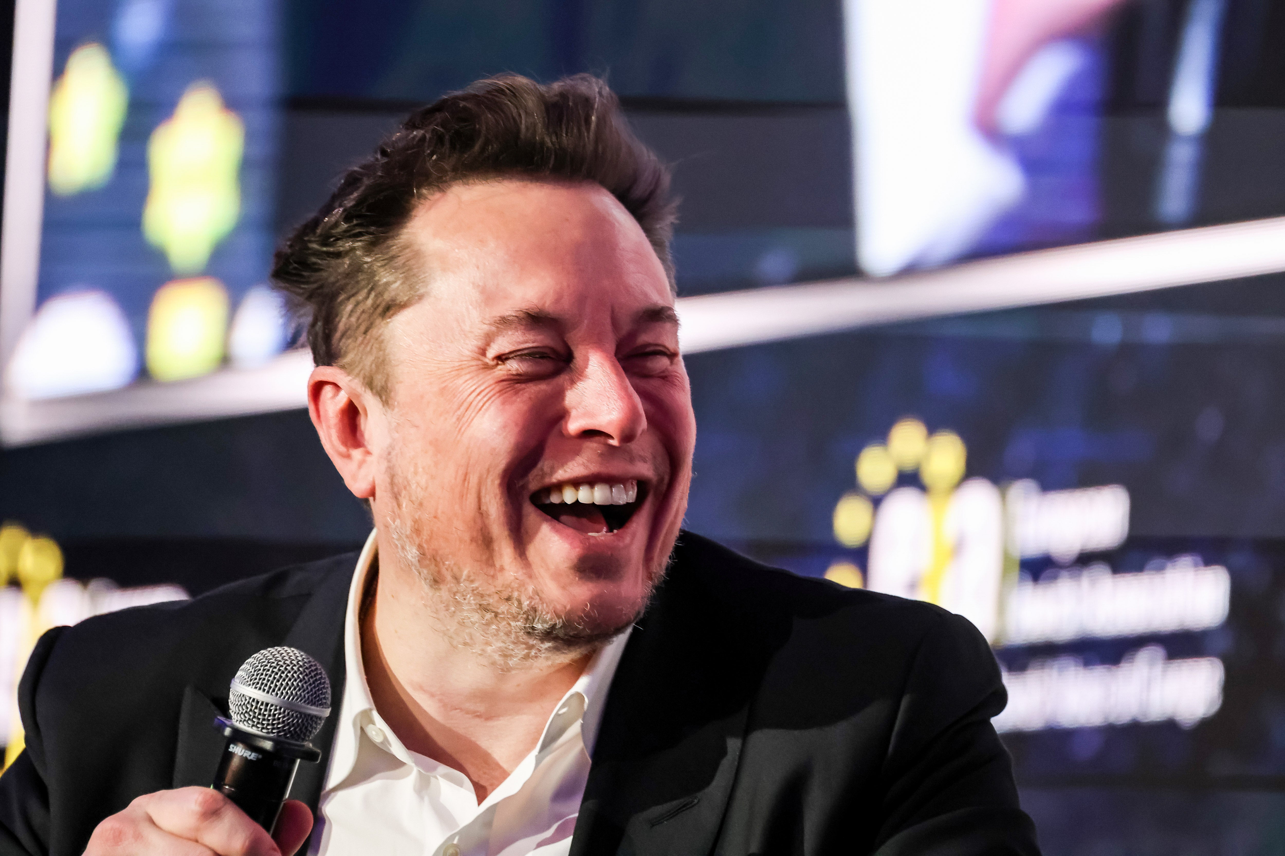 Elon Musk estaría detrás del bólido visto en el cielo la madrugada del sábado Elon Musk estaría detrás del bólido visto en el cielo la madrugada del sábado