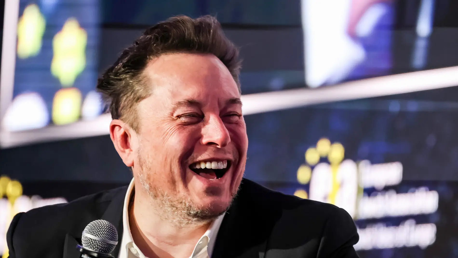 Elon Musk estaría detrás del bólido visto la madrugada del sábado 
